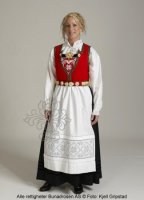 hardanger-bunadrosen-03_thumb.jpg